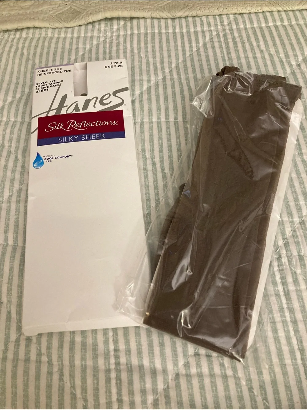 New Hanes Silk Reflections Silky Sheer Knee Highs Reinforced Toe 2 Pk